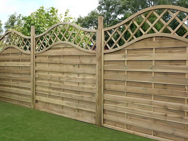 Fencing Installers in Hawkinge